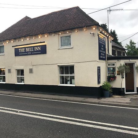 The Bell Inn Salisbury Extérieur photo