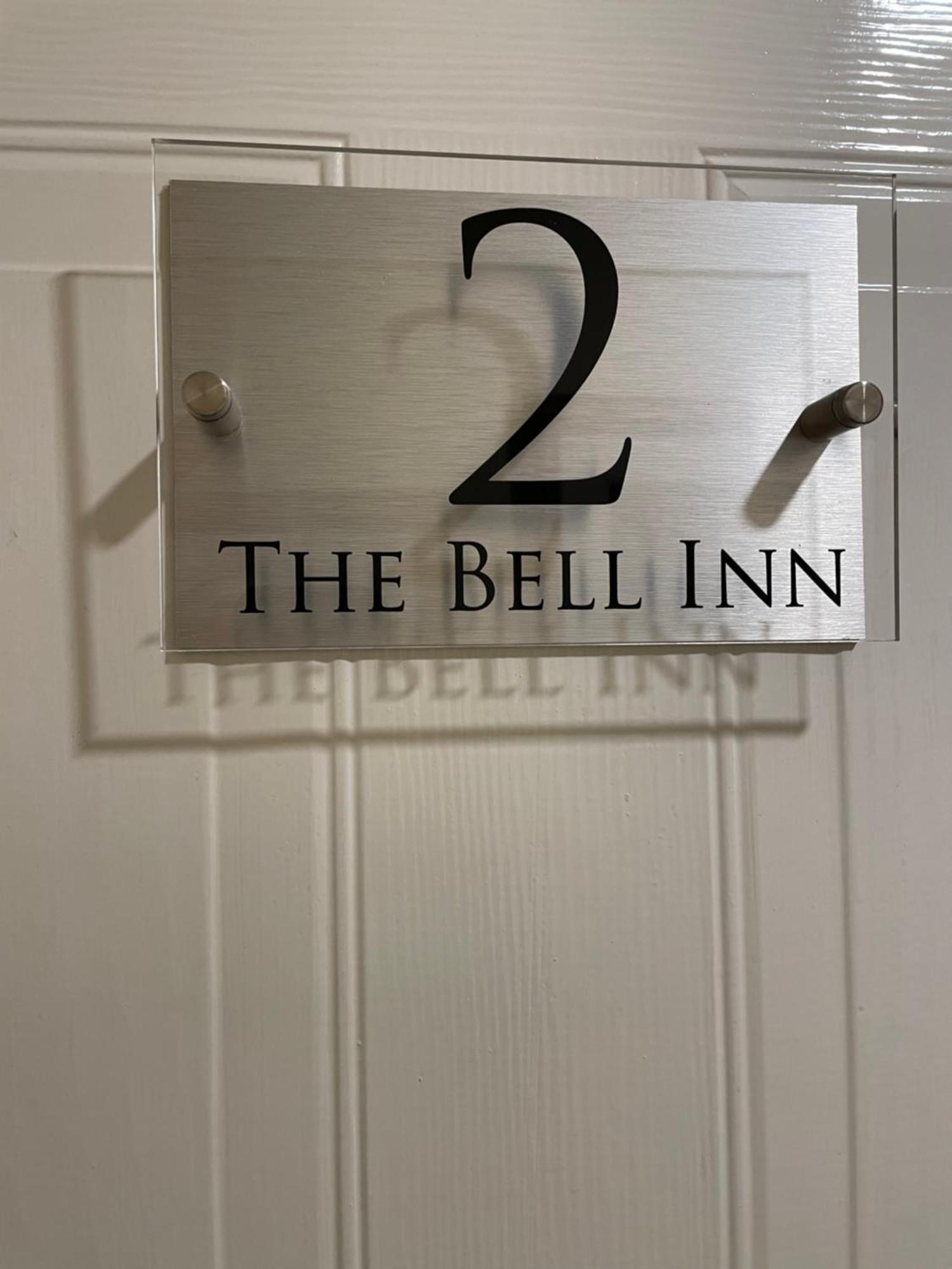 The Bell Inn Salisbury Extérieur photo